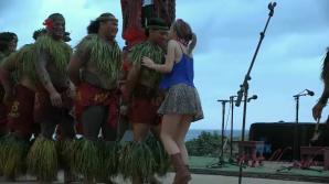 You are the luckiest guy in Hawaii with a gorgeous